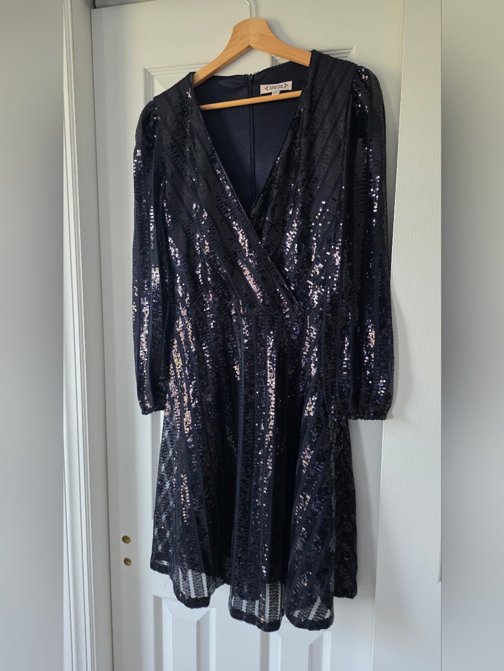 Nanette Lepore Navy Sequin Long Sleeve Cocktail Party Dress Size 6 V-Neck EUC